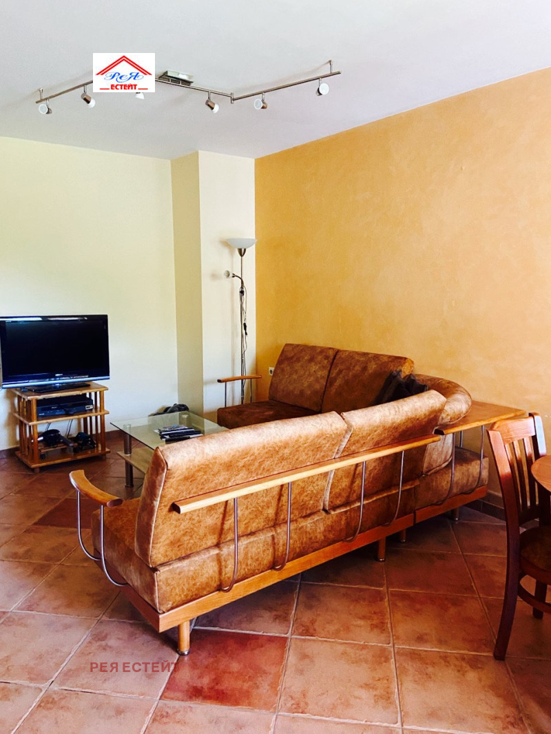 A louer  2 chambres Pleven , Idealen tsentar , 80 m² | 44950019