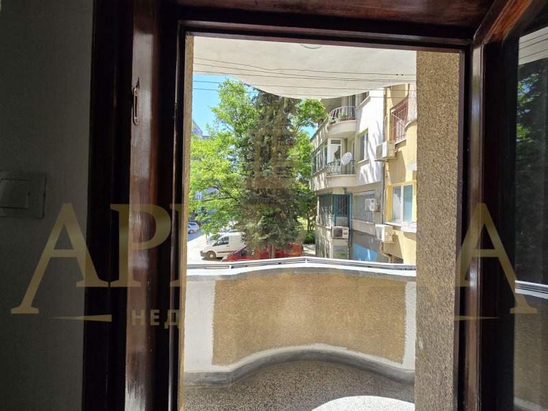 Te huur  1 slaapkamer Plovdiv , Vastanitsjeski , 60 m² | 55530432 - afbeelding [13]