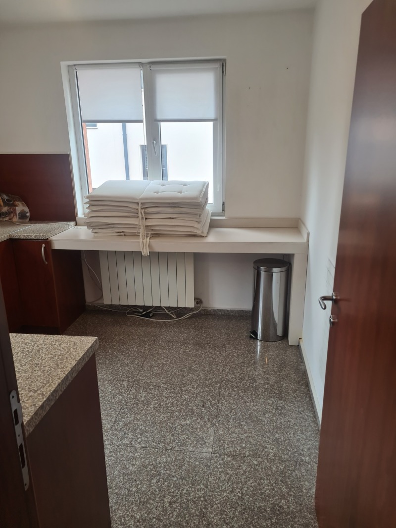 Te huur  Kantoor Sofia , Iztok , 274 m² | 60520046 - afbeelding [13]