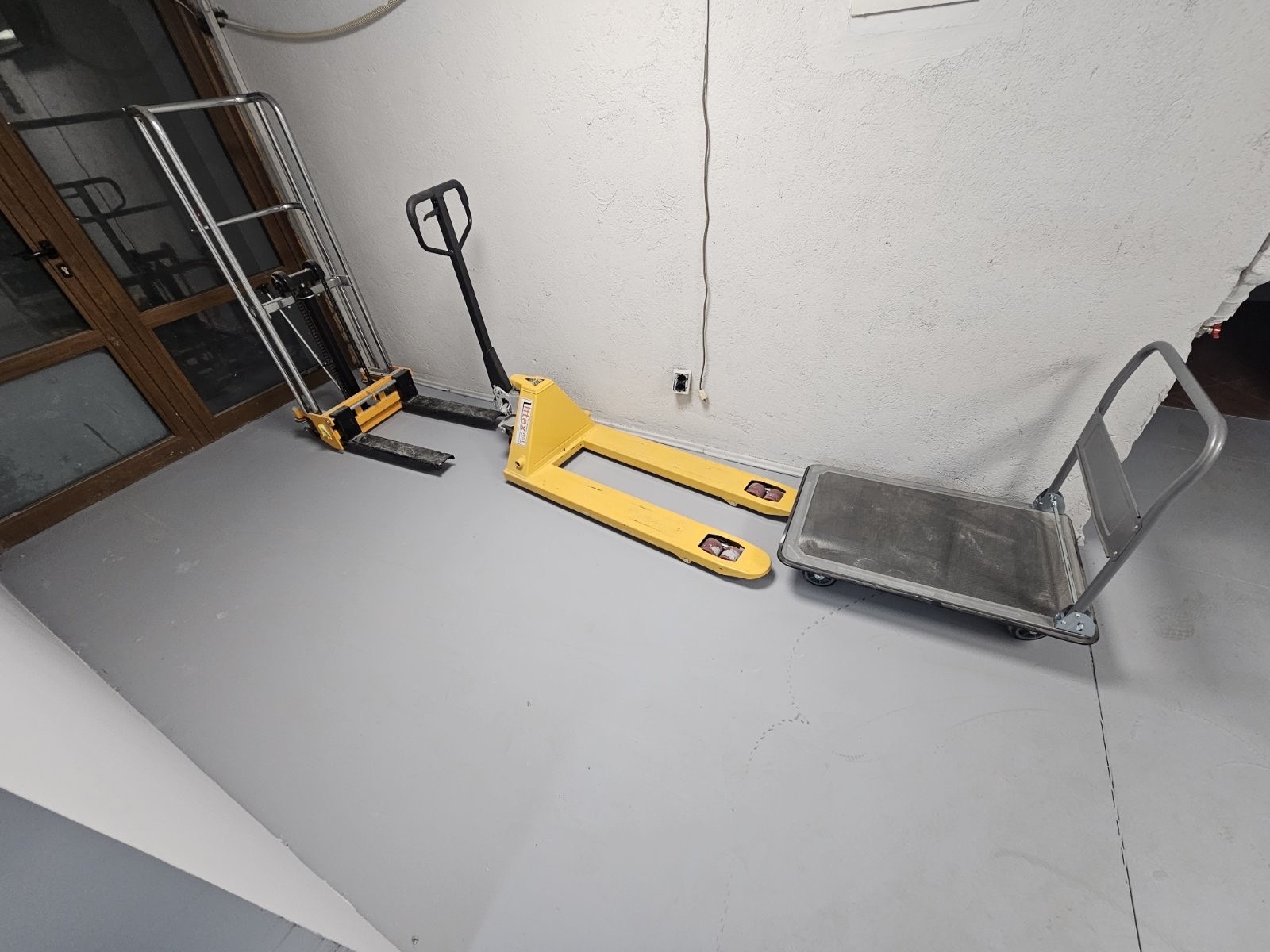 Дава под наем СКЛАД, гр. София, Бъкстон, снимка 2 - Складове - 53608381