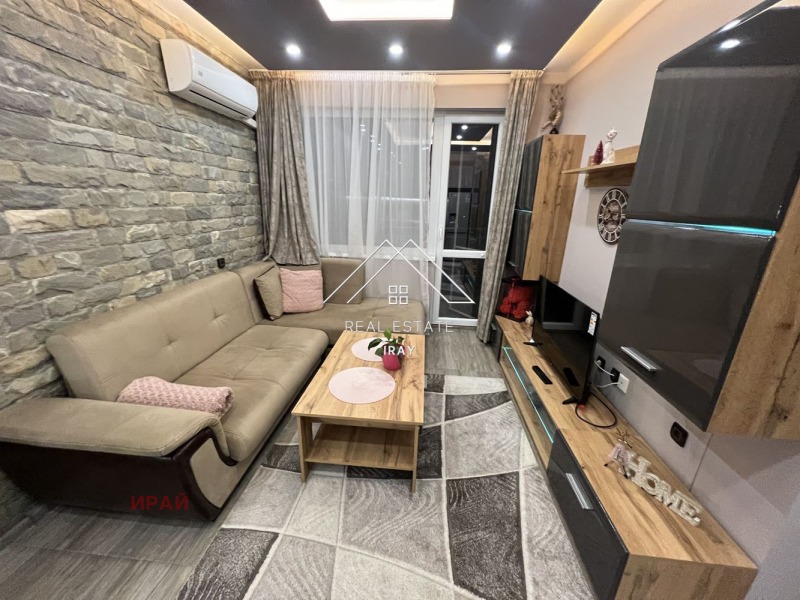 Te huur  1 slaapkamer Stara Zagora , Tri tsjutsjura - tsentar , 44 m² | 64829203
