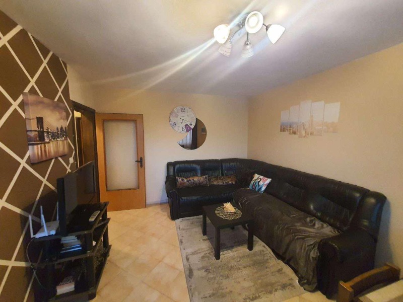 Дава под Наем 2-СТАЕН в град Варна, Център - 45 кв.м / 450 € » 880.12 лв., ТИТАН ПРОПЪРТИС ВАРНА