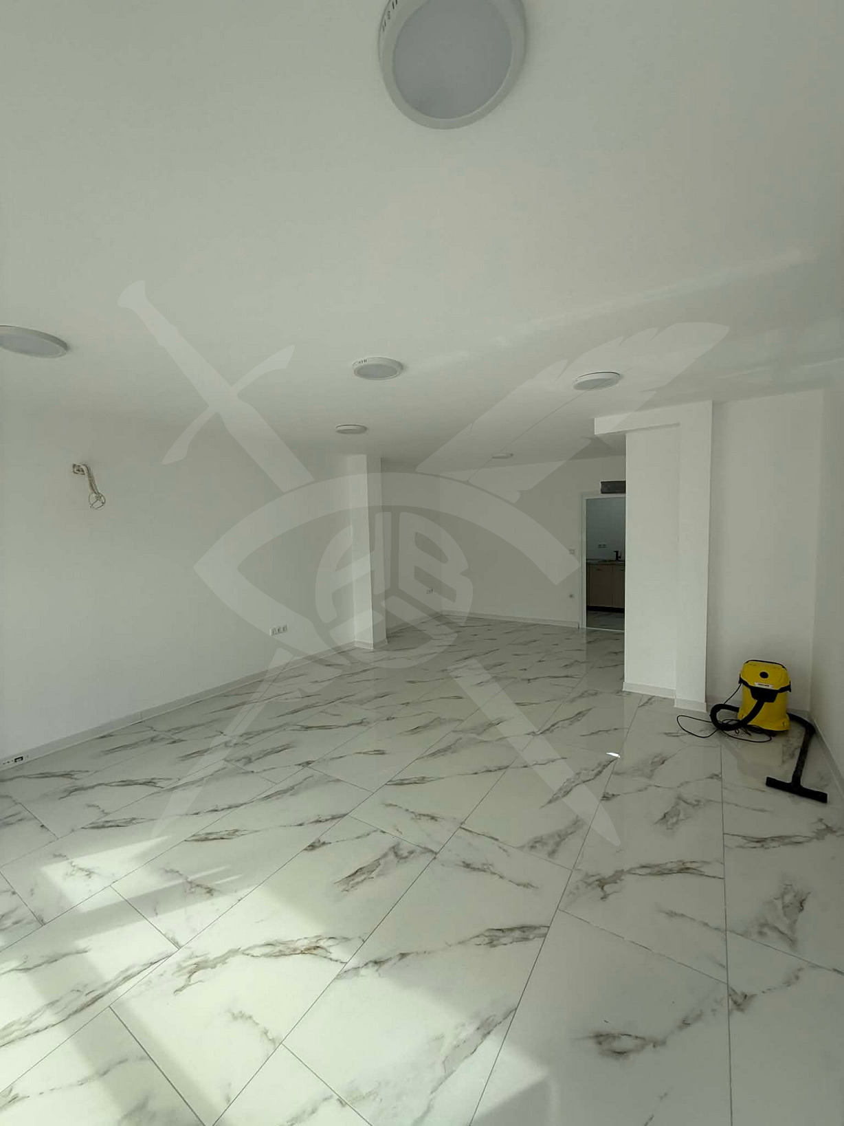 Дава под наем ОФИС, гр. Варна, Център