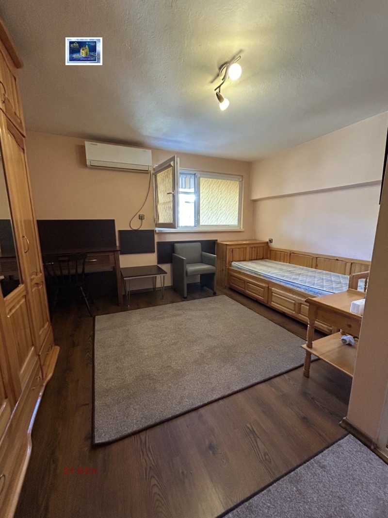 Дава под Наем 1-СТАЕН в град Пловдив, Център - 20 кв.м / 230 € » 449.84 лв., 21 ВЕК