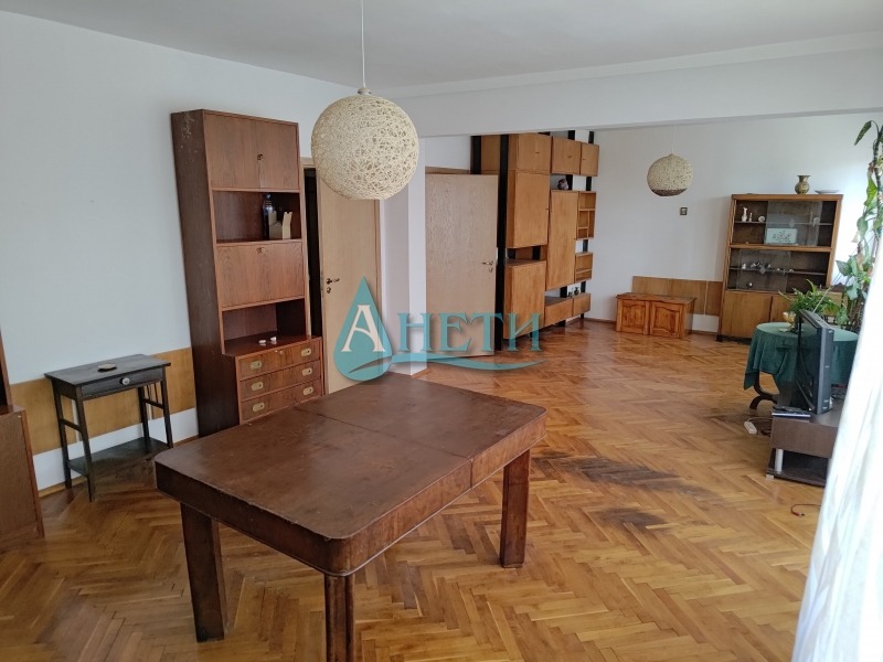 Zu vermieten  3 Schlafzimmer Sofia , Geo Milew , 120 qm | 76728773 - Bild [2]