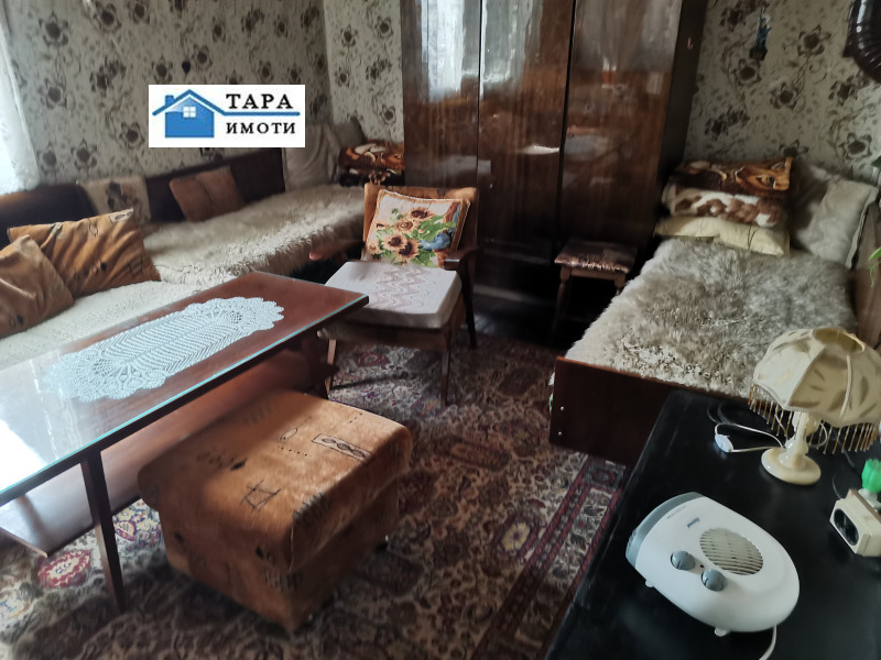 Дава под наем КЪЩА, с. Храбърско, област София област в Къщи в с ...