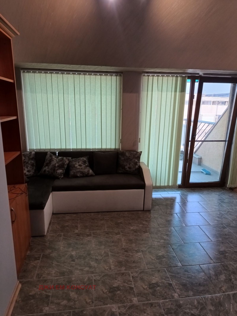 De inchiriat  1 dormitor Pleven , Șiroc țentâr , 55 mp | 68698775 - imagine [6]