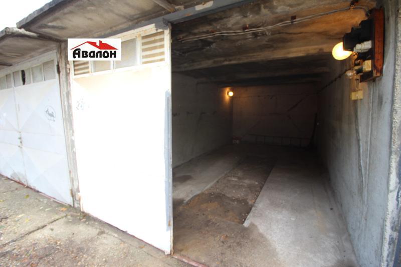 Til leje  Garage Ruse , Zdravets Sever 1 , 20 kvm | 66174010