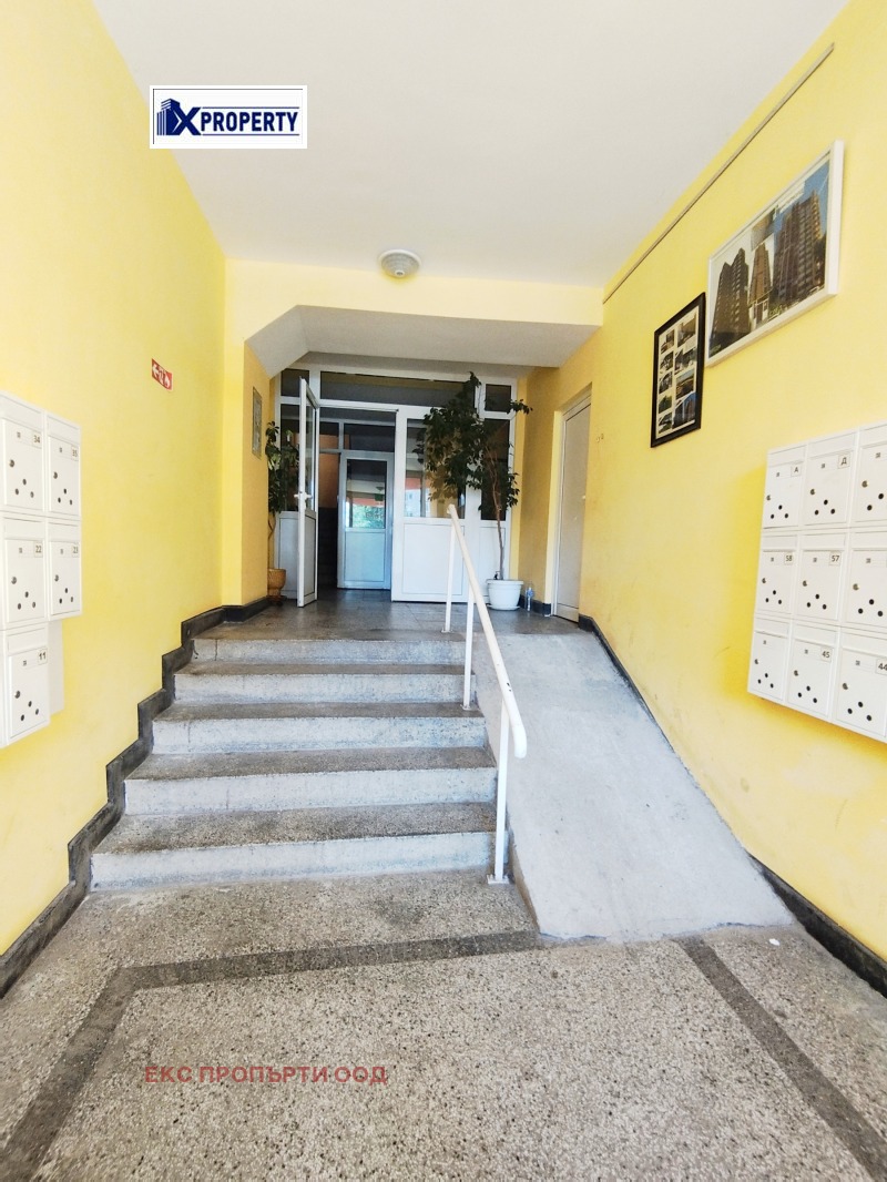 A louer  3 chambres Pernik , Iztok , 110 m² | 23714357 - image [17]