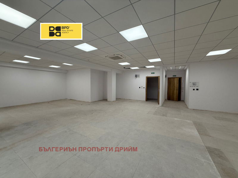 En renta  Oficina Varna , JEI , 240 metros cuadrados | 66492451 - imagen [2]