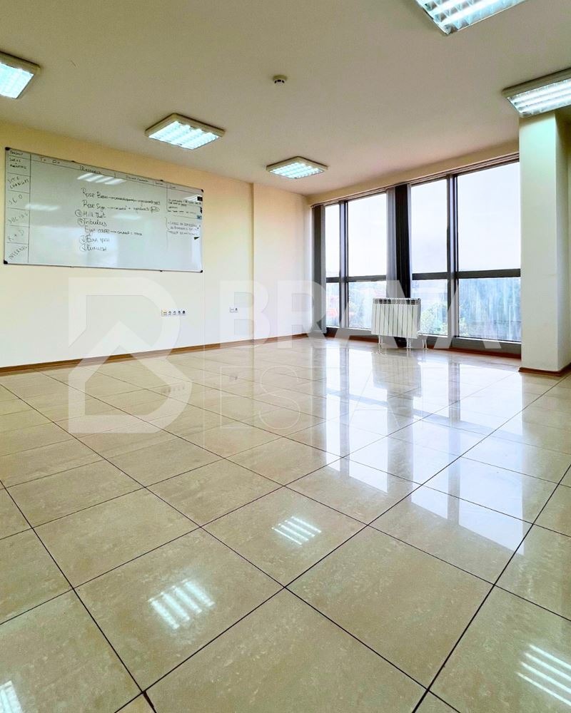 Zu vermieten  Büro Plowdiw , Karschijaka , 73 qm | 84723858