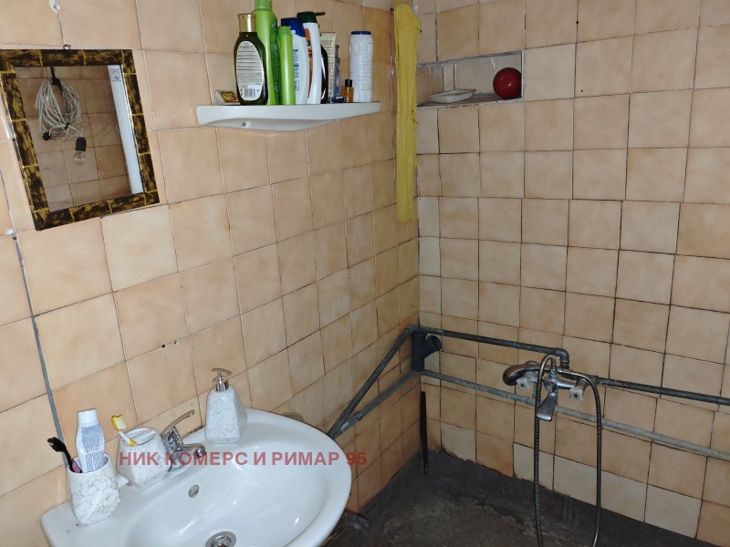 Дава под наем ЕТАЖ ОТ КЪЩА, гр. Перник, Ралица, снимка 11 - Етаж от къща - 53071546