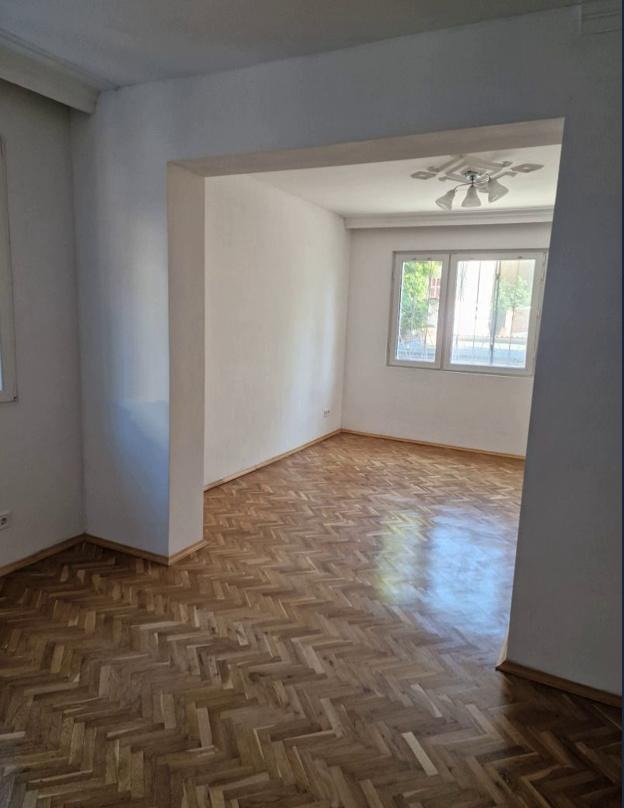 Дава под наем ОФИС, гр. Пловдив, Център, снимка 2 - Офиси - 53119754