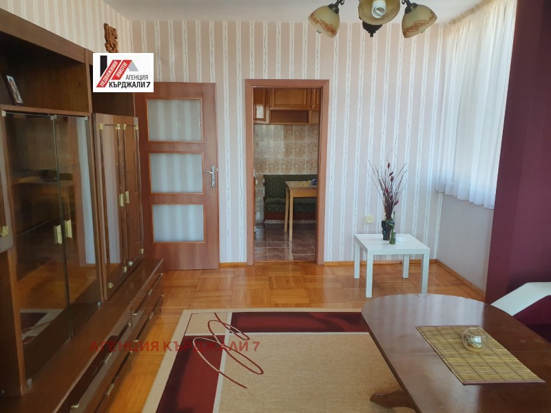 Дава под наем  3-стаен град Кърджали , Студен кладенец , 70 кв.м | 39273045