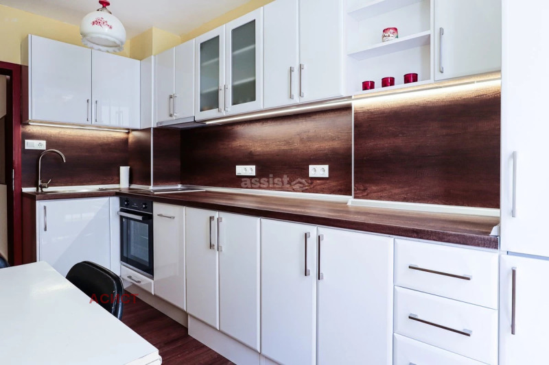 Дава под наем МНОГОСТАЕН, гр. София, Хладилника, снимка 5 - Апартаменти - 52703574