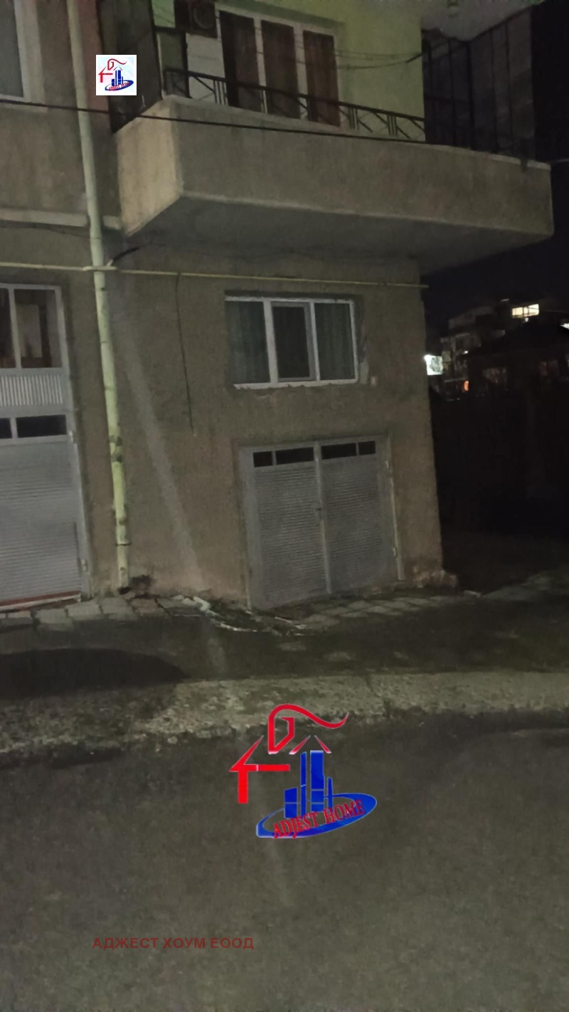 Дава под наем ГАРАЖ, ПАРКОМЯСТО, гр. Шумен, Дивизионна болница, снимка 3 - Гаражи и паркоместа - 53004136