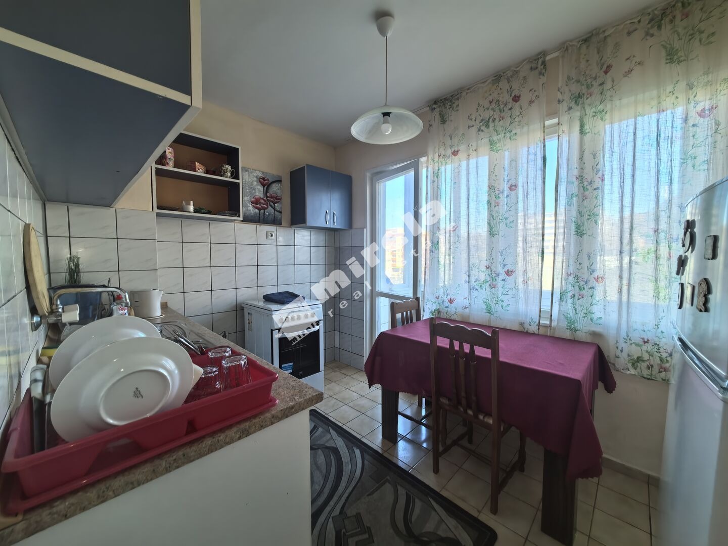 Дава под наем 2-СТАЕН, гр. Ямбол, Център, снимка 4 - Апартаменти - 54326764