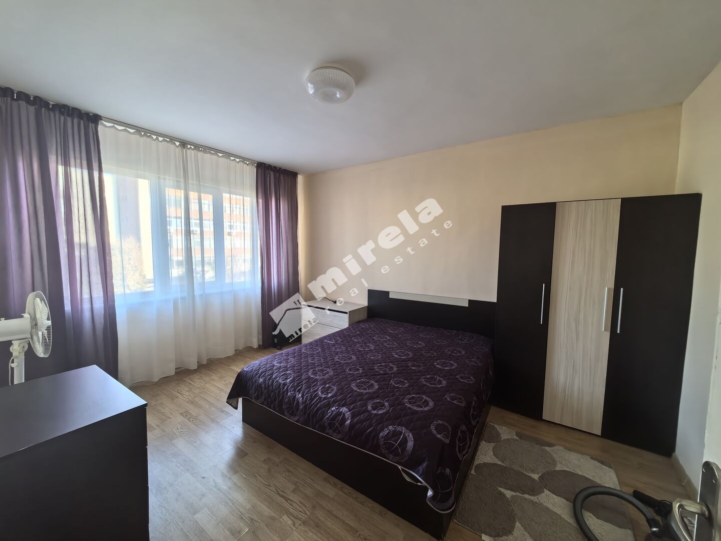 Дава под наем 2-СТАЕН, гр. Ямбол, Център, снимка 2 - Апартаменти - 54326764