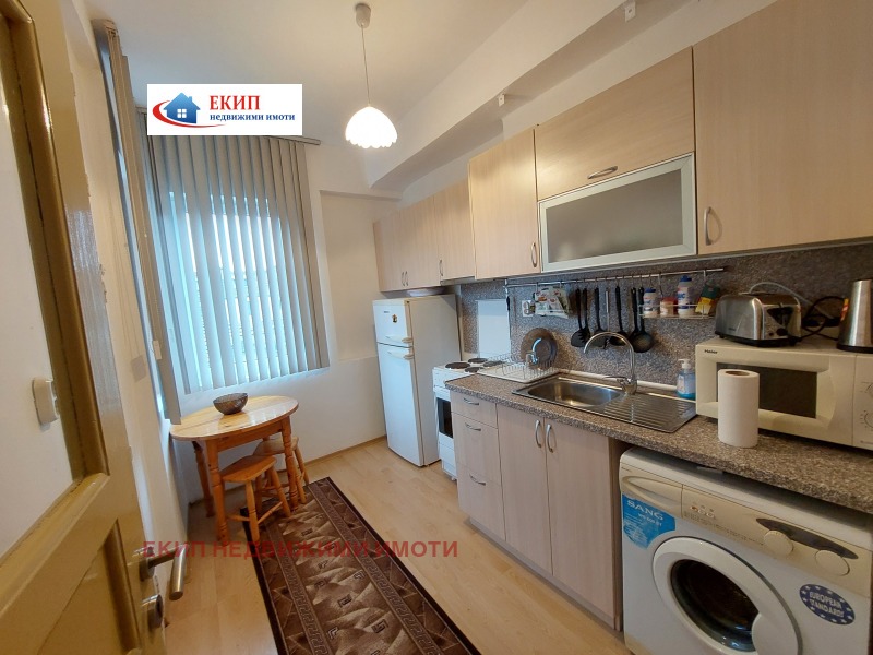 Издаје се  2 спаваће собе Софија , Центар , 100 м2 | 34918312 - слика [9]
