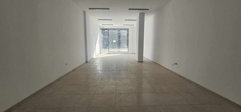 Дава под Наем МАГАЗИН в град Кърджали, Център - 100 кв.м / 800 € » 1 564.66 лв., ТБС БГПРОПЪРТИС