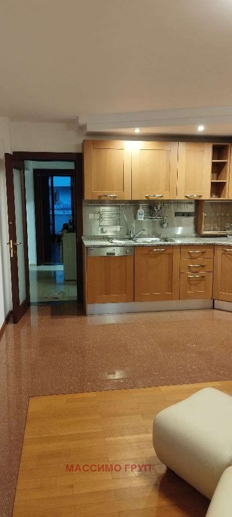 Дава под наем 3-СТАЕН, гр. София, Лозенец, снимка 4 - Апартаменти - 52628352