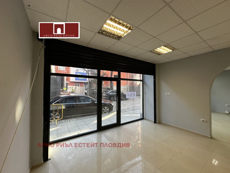 Дава под наем ОФИС, гр. Пловдив, Център, снимка 2 - Офиси - 52572348