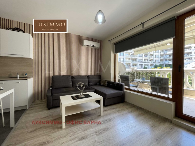Дава под нем  2-стаен, град Варна, Аспарухово •  680 € • ID 35111458 — holmes.bg - [1] 