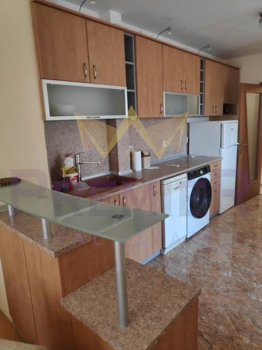 Do wynajęcia  1 sypialnia Warna , Lewski 1 , 62 mkw | 72393320
