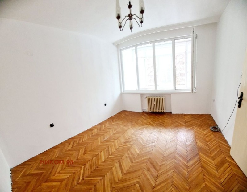 Дава под наем 3-СТАЕН, гр. София, Хиподрума, снимка 4 - Апартаменти - 53022083