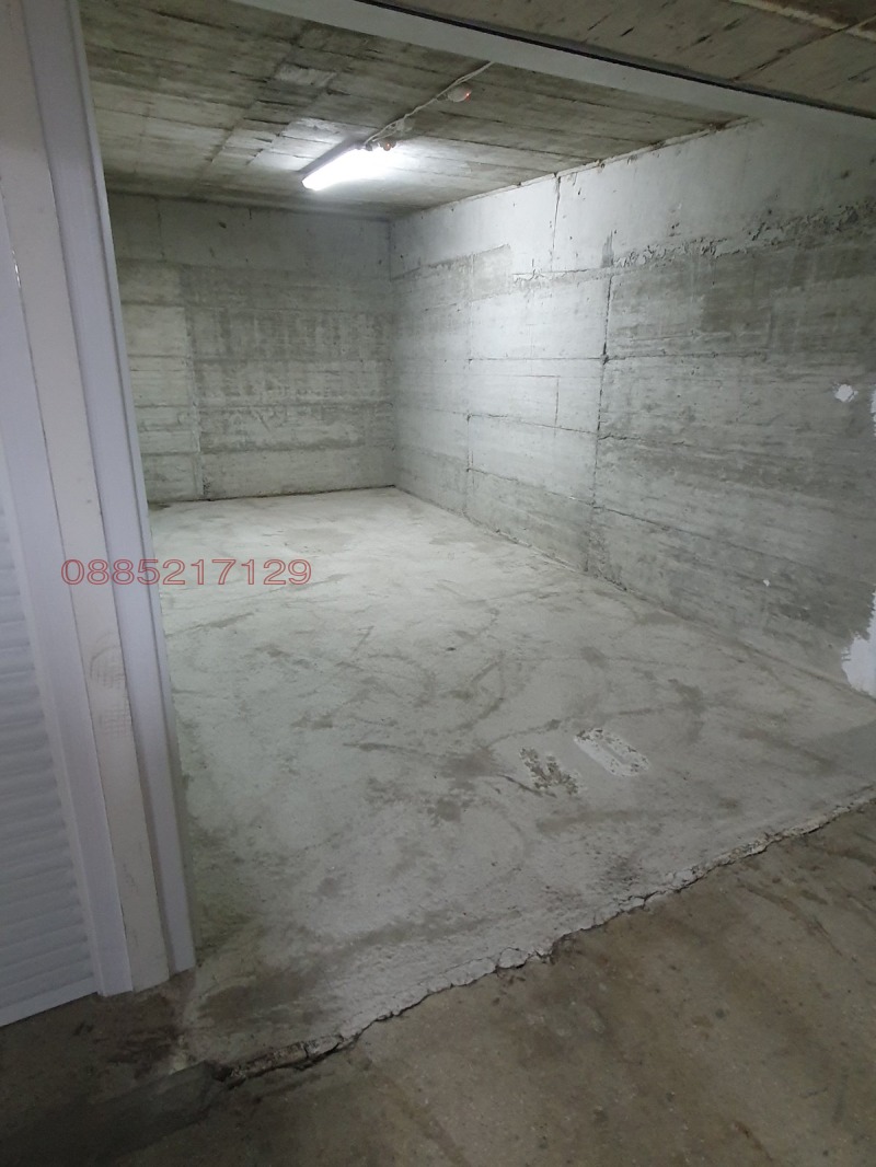 Дава под наем ГАРАЖ, ПАРКОМЯСТО, гр. Варна, Завод Дружба, снимка 2 - Гаражи и паркоместа - 53189665