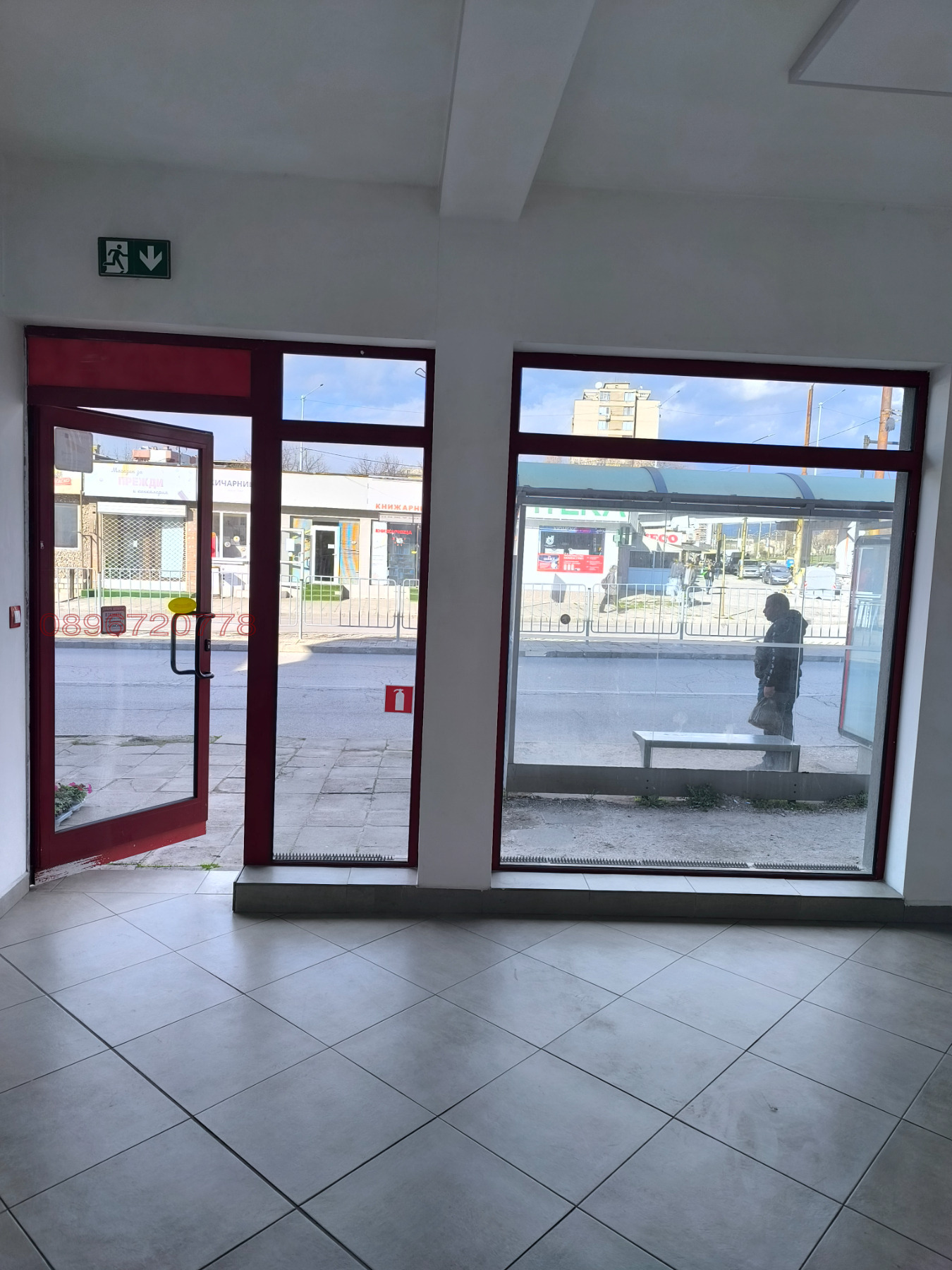 Дава под наем МАГАЗИН, гр. Перник, Център