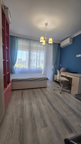 3+ sypialni Centar, Burgas 9