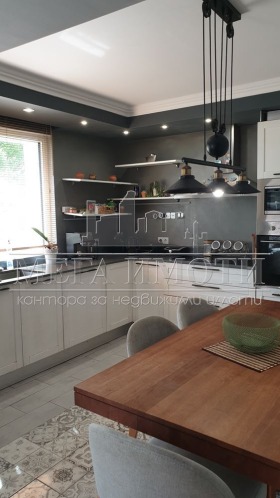 3+ soverom Tsentar, Burgas 2