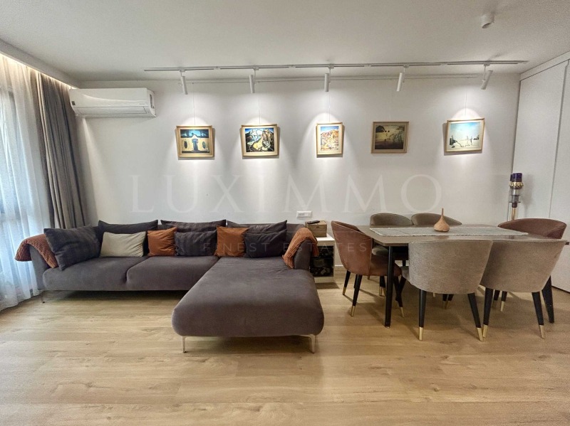 A louer  2 chambres Sofia , Hladilnika , 124 m² | 45936203