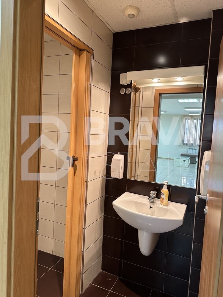 Дава под наем ОФИС, гр. Пловдив, Христо Смирненски, снимка 5 - Офиси - 52848785