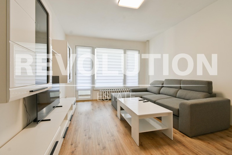 Para alugar  3 quartos Sofia , Banichora , 101 m² | 49056879