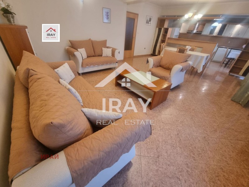 Da affittare  3+ camere da letto Stara Zagora , ORB , 200 mq | 96069917