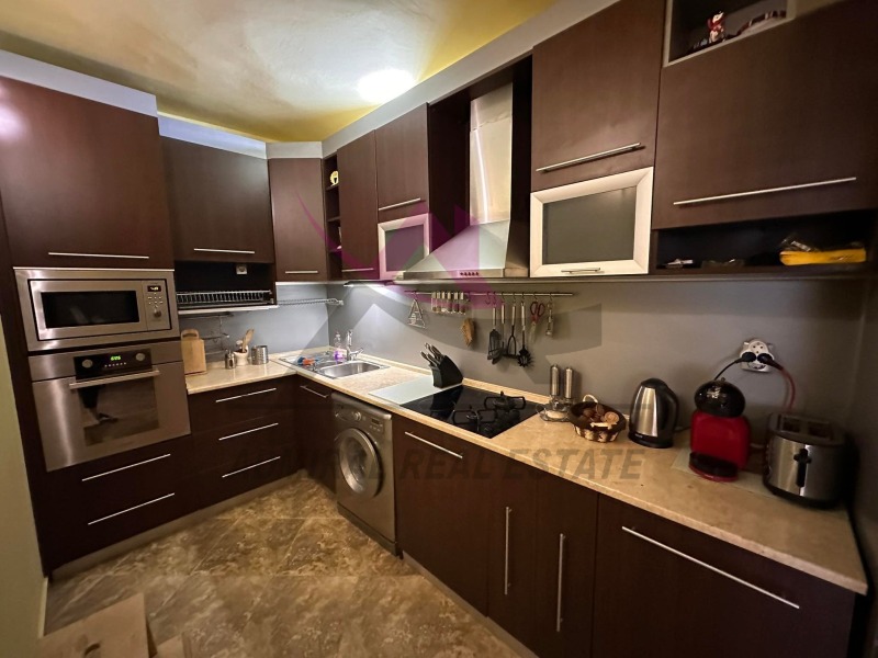 Издаје се  2 спаваће собе Варна , Центар , 98 м2 | 27843782