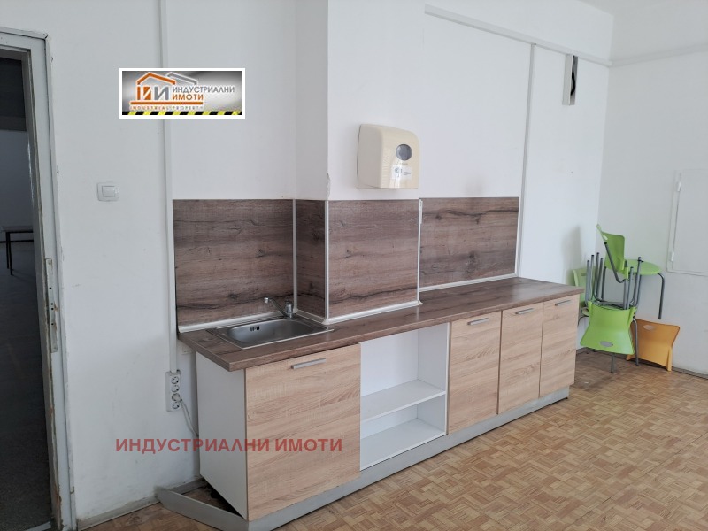 Do wynajęcia  Budynek przemysłowy Plowdiw , Industrialna zona - Jug , 560 mkw | 92303222 - obraz [6]