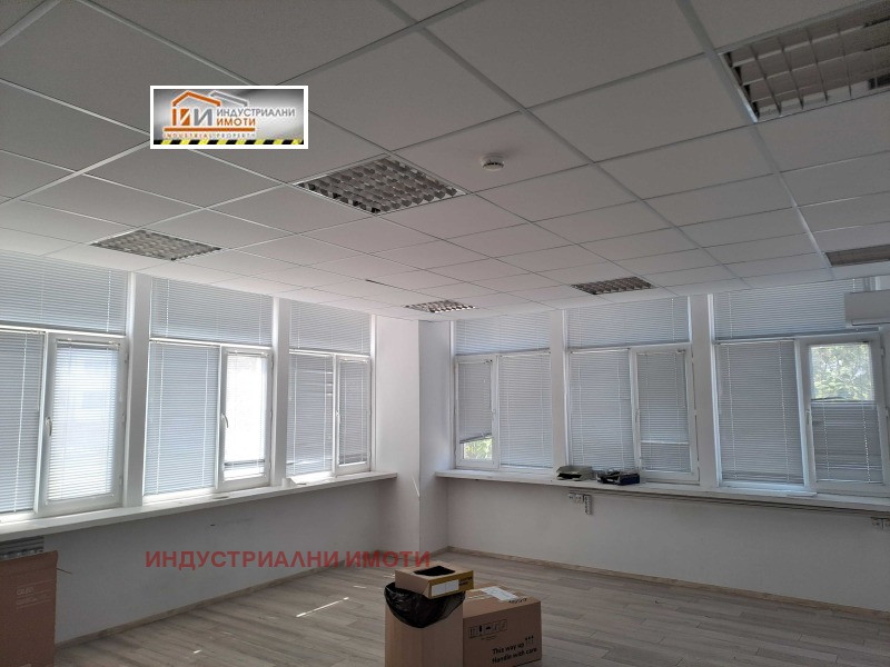 Do wynajęcia  Budynek przemysłowy Plowdiw , Industrialna zona - Jug , 560 mkw | 92303222 - obraz [3]