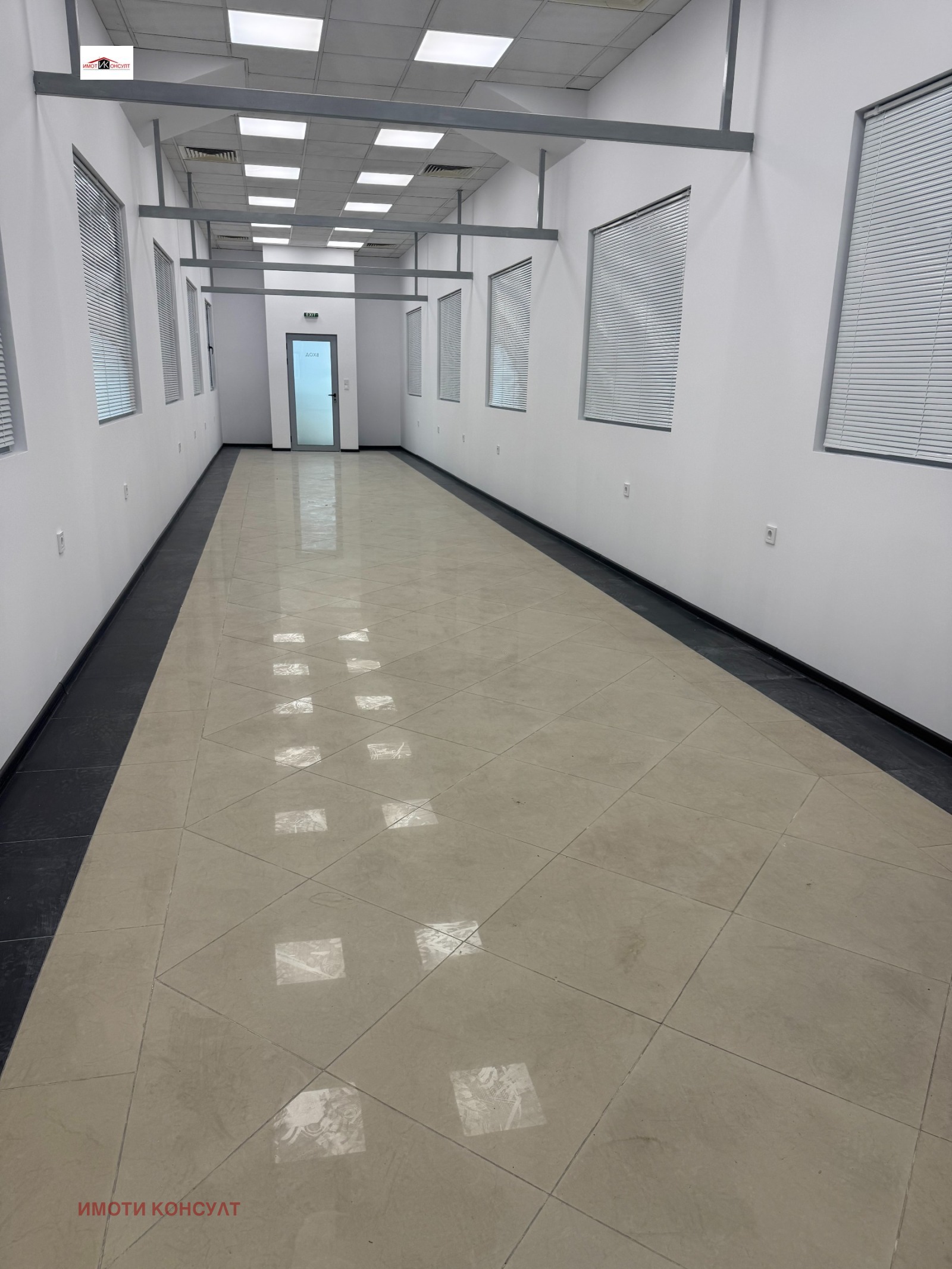 Дава под наем ОФИС, гр. Велико Търново, Център, снимка 2 - Офиси - 53672983