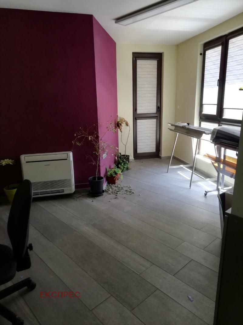 Da affittare  Ufficio Plovdiv , Tsentar , 94 mq | 62689211 - Immagine [10]