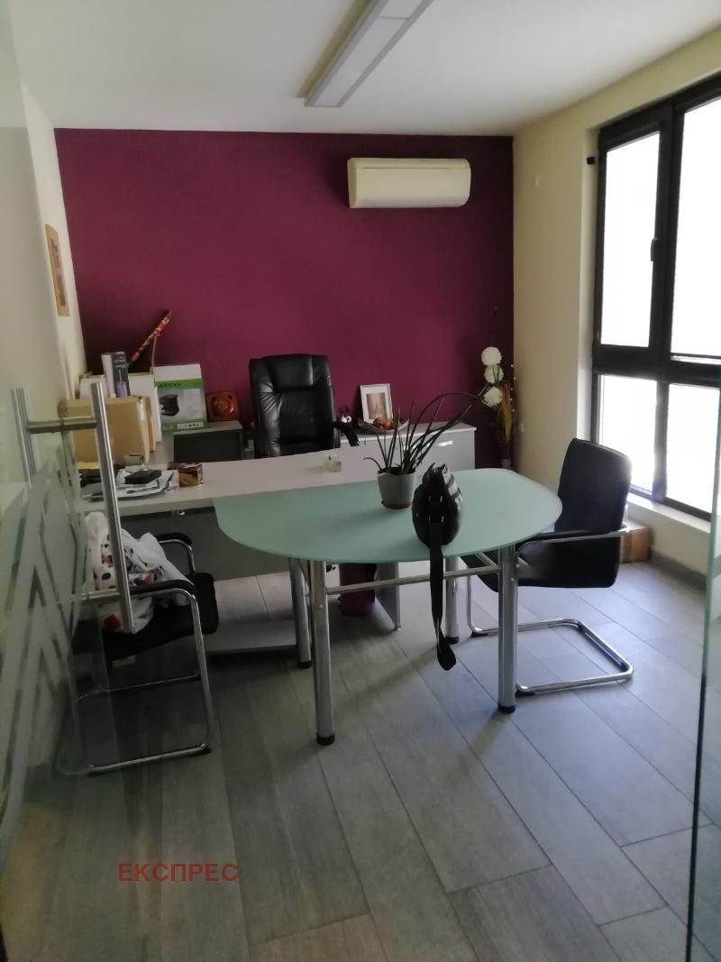 Da affittare  Ufficio Plovdiv , Tsentar , 94 mq | 62689211 - Immagine [14]