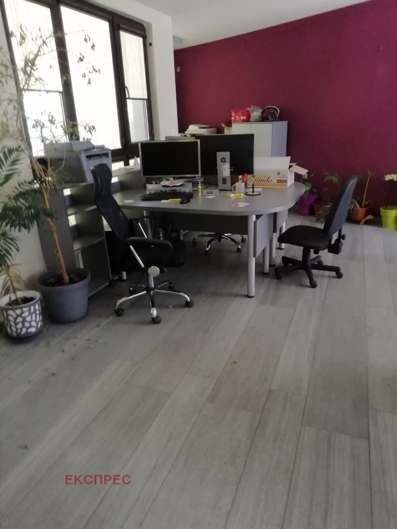 Da affittare  Ufficio Plovdiv , Tsentar , 94 mq | 62689211