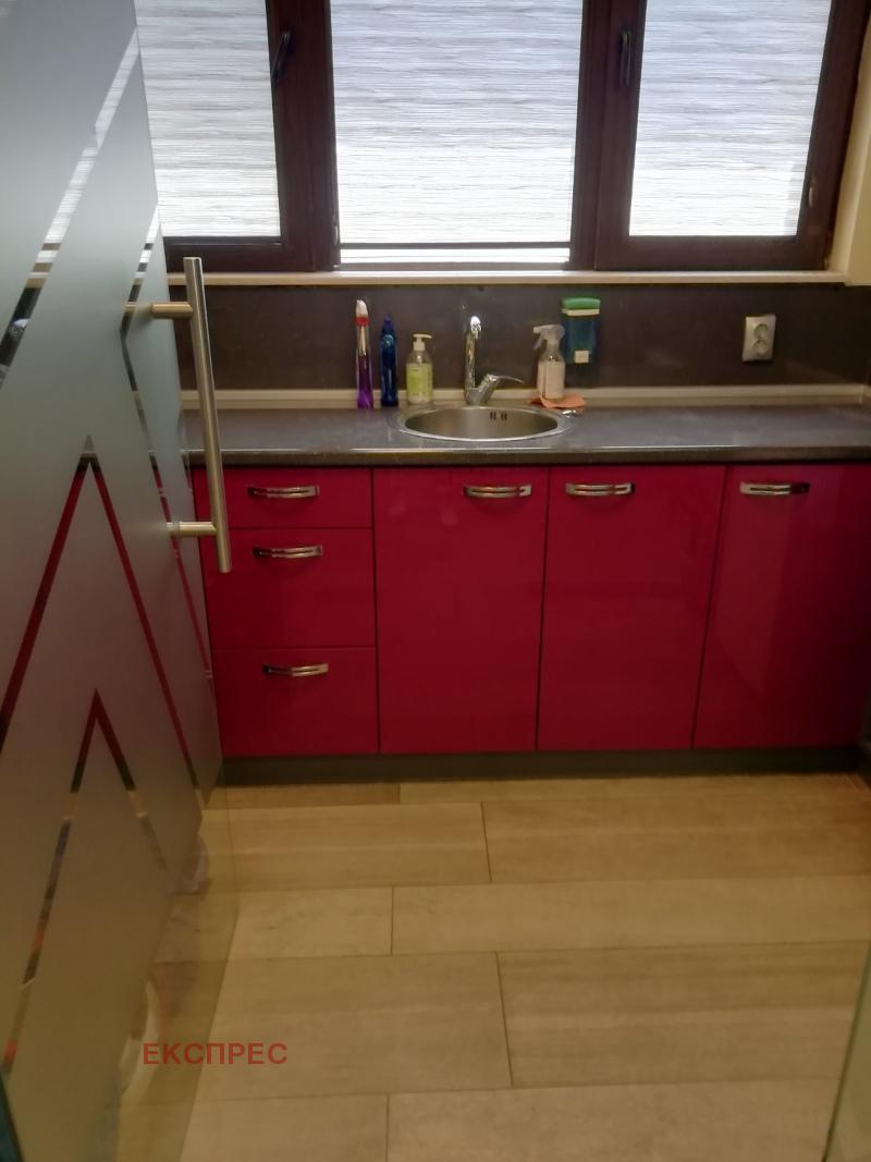 Da affittare  Ufficio Plovdiv , Tsentar , 94 mq | 62689211 - Immagine [4]