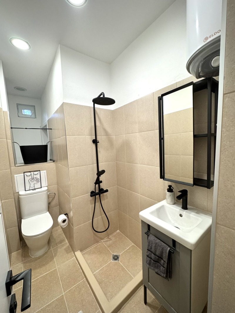 Дава под наем 2-СТАЕН, гр. София, Лозенец, снимка 9 - Апартаменти - 53240975