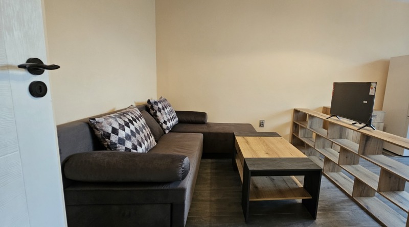 Дава под наем 2-СТАЕН, гр. София, Света Троица