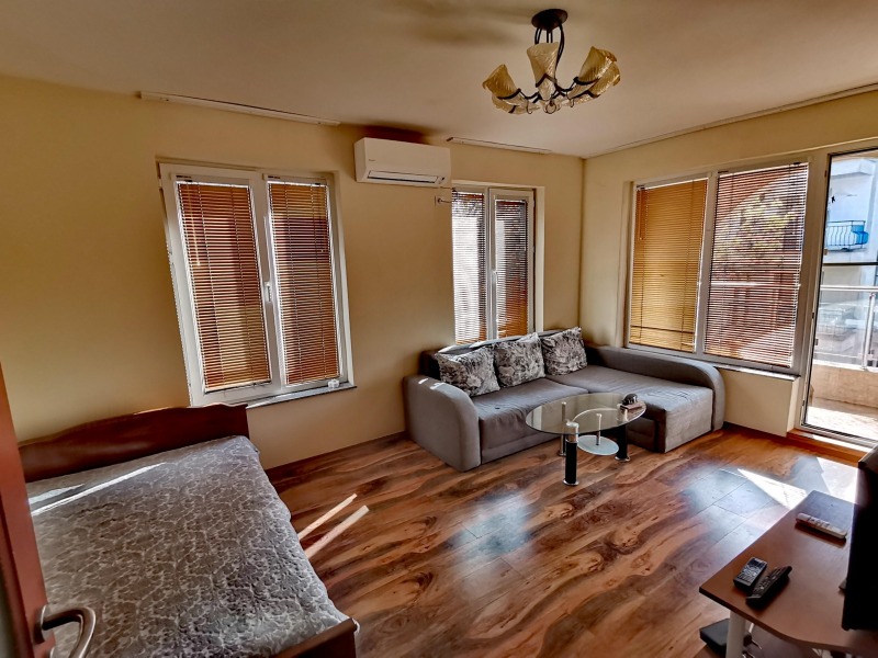 Da affittare  1 camera da letto Burgas , Lazur , 60 mq | 40415011 - Immagine [2]