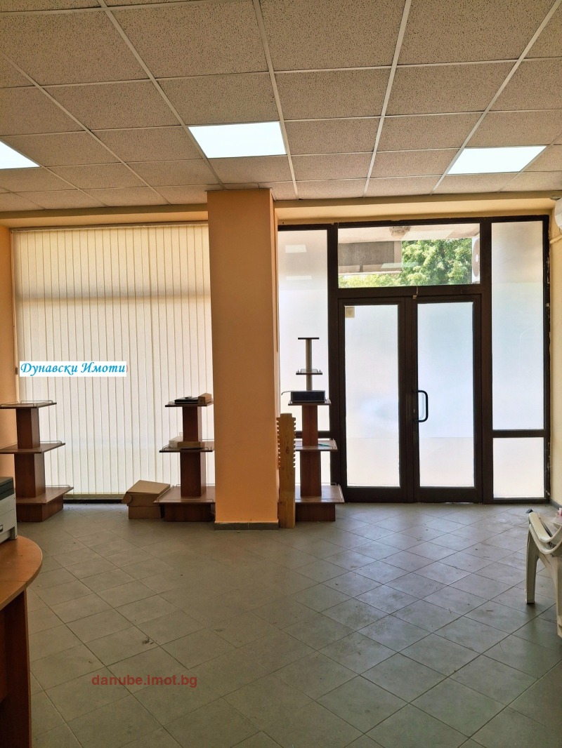 Дава под наем  Магазин град Русе , Широк център , 40 кв.м | 67998228 - изображение [2]