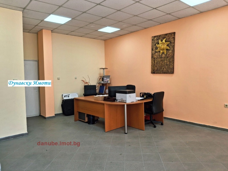Дава под наем  Магазин град Русе , Широк център , 40 кв.м | 67998228
